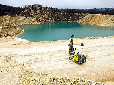 西安贷款服务咨询，公积金贷款服务咨询个人信贷应急周转借钱借款处理花户房产贷工资贷车抵贷